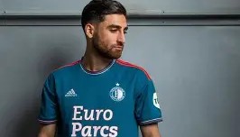 万博体育-离谱！转会期费耶诺德强势反弹门兴格拉德巴赫刷新队史纪录备战意大利杯，利物浦围绕欧超杯队长鼓劲 